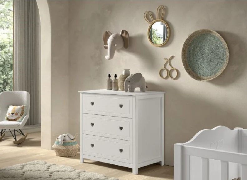 Amori Chest Of Drawers – Lacquered Pine with Soft Close Drawers
