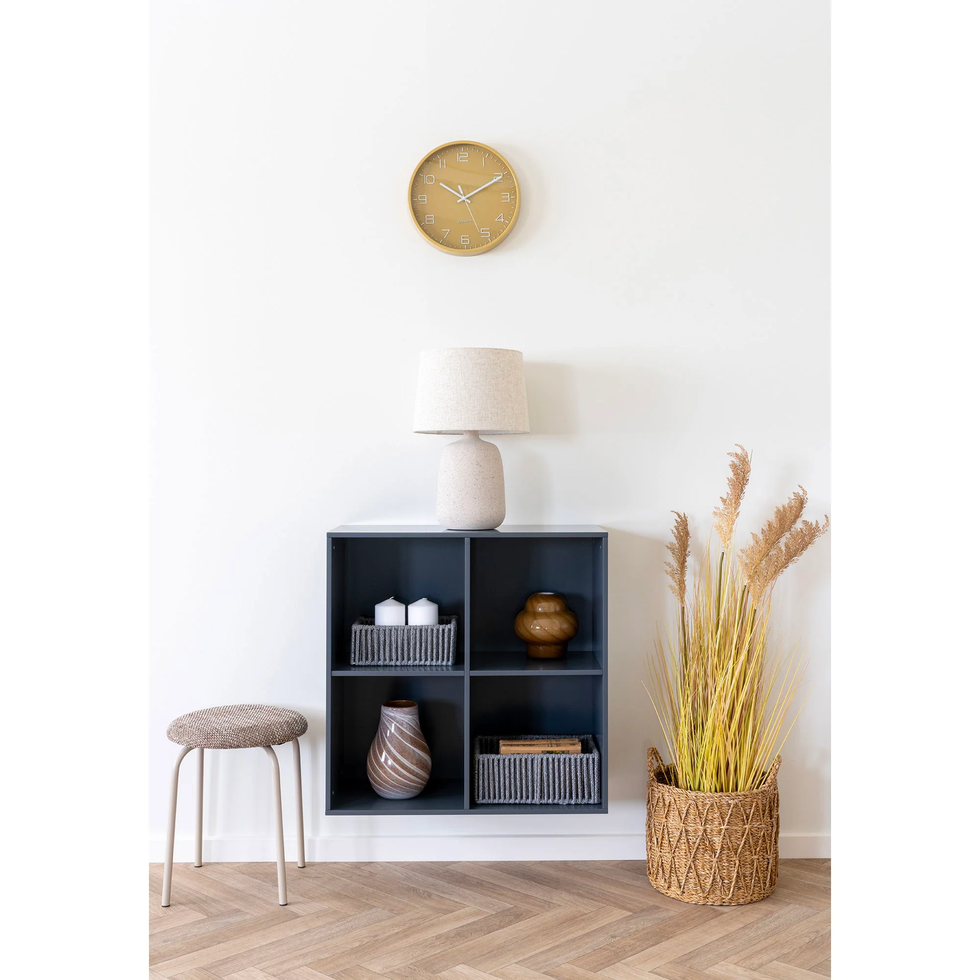 Asmara Stool