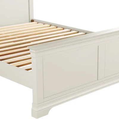 Bordeaux 5' High End Bed – Ivory Finish with High Footboard - Image 5