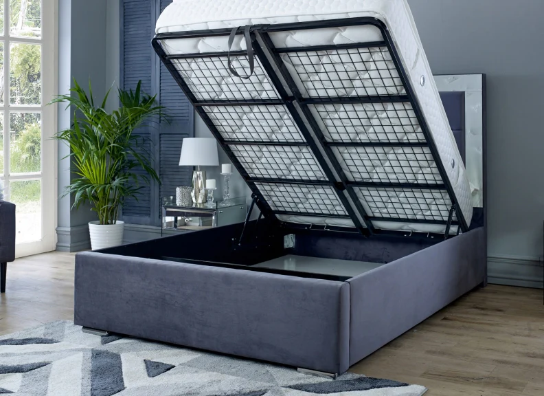 Chesterfield Mirrored Velvet Beds - Image 9