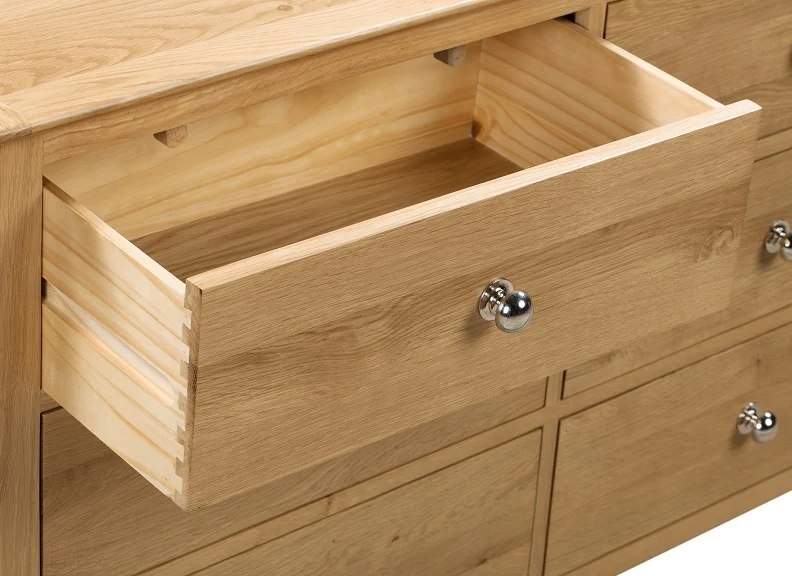 Cotswold Oak Six Drawer Wide Chest - Image 3