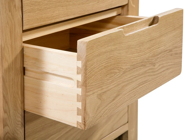 Curve Oak Three Drawer Chest - Image 5