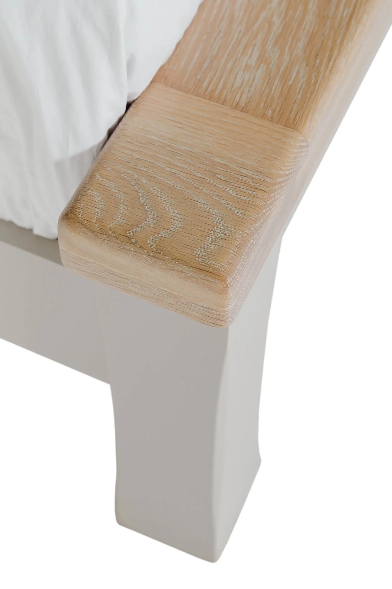 Doune 5' Low Footboard Bed – Taupe Painted Finish with Oak Veneer Tops - Image 9