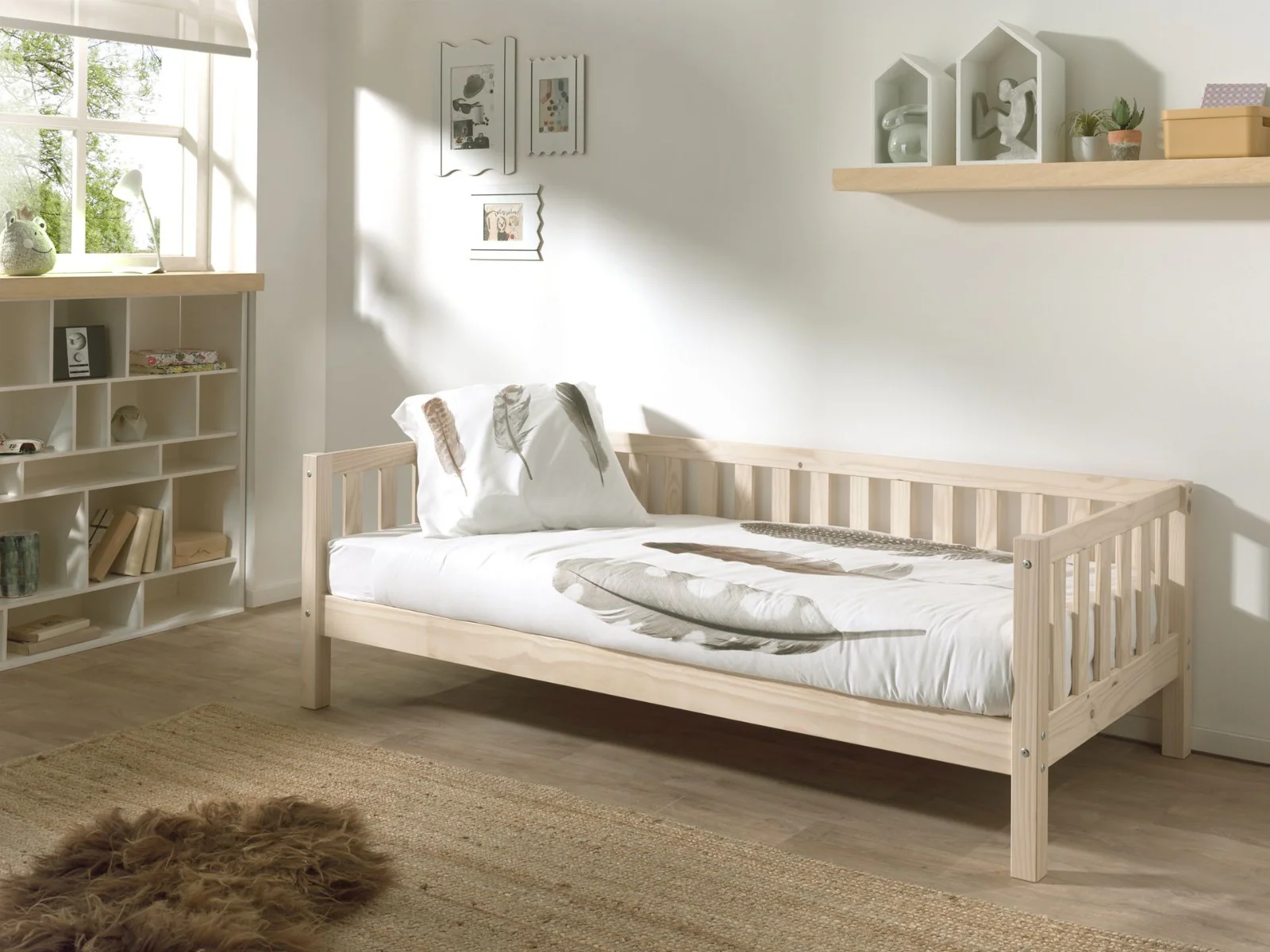 FRITZ Cabin Bed – Solid Pine 90x200 cm with Slatted Design (90)