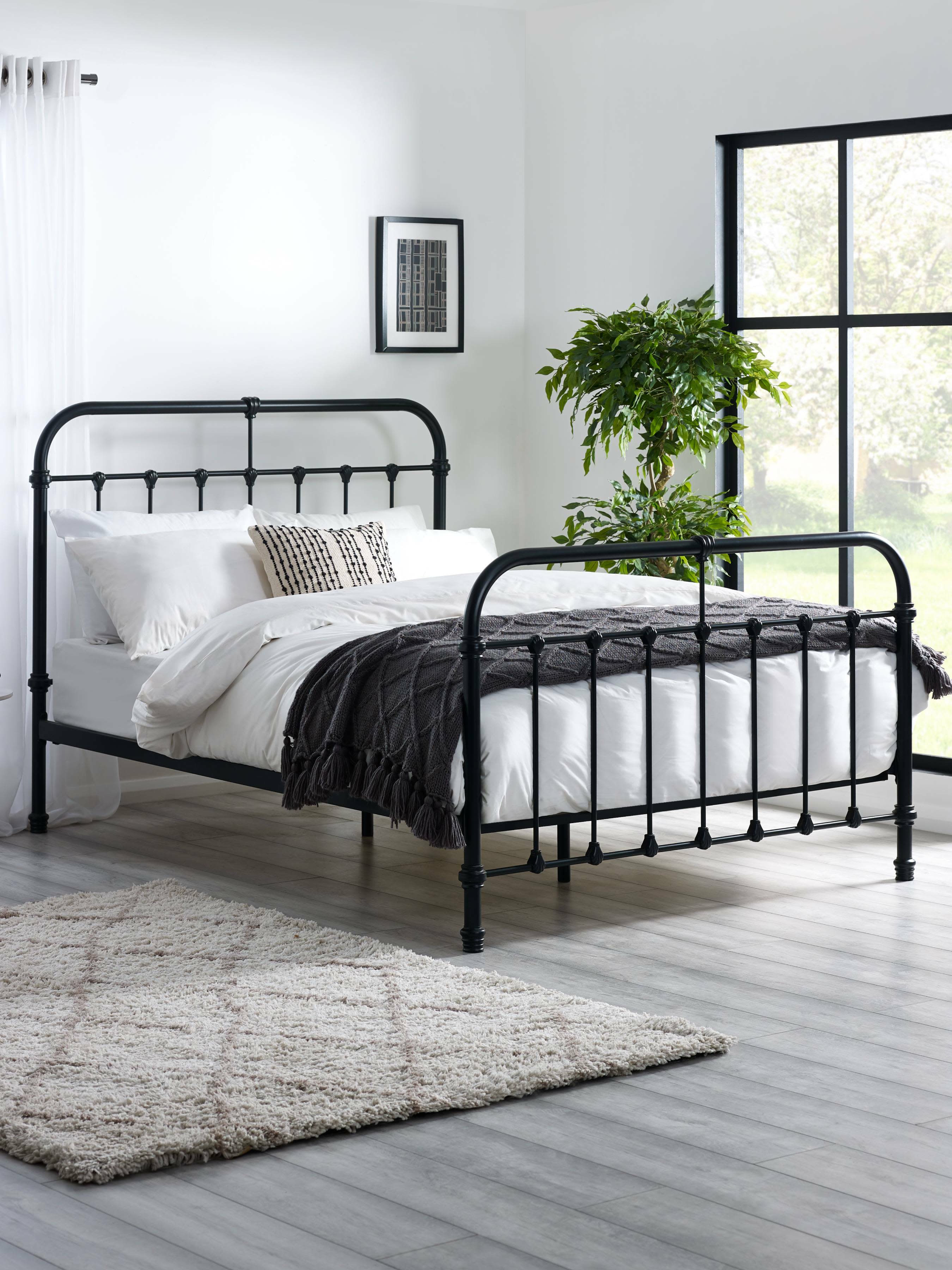 Logan 120cm Small Double Metal Bed