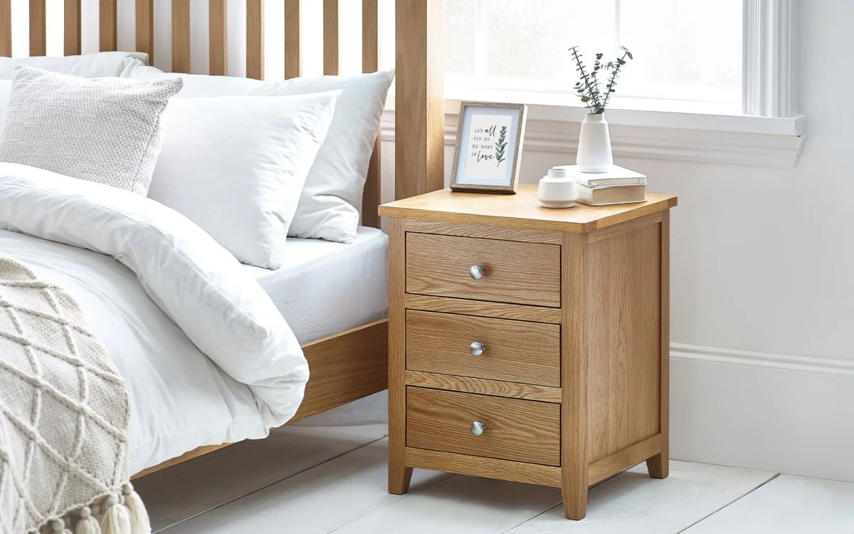 Mallory 3 Drawer Bedside Table – Solid Oak with Silver Knobs