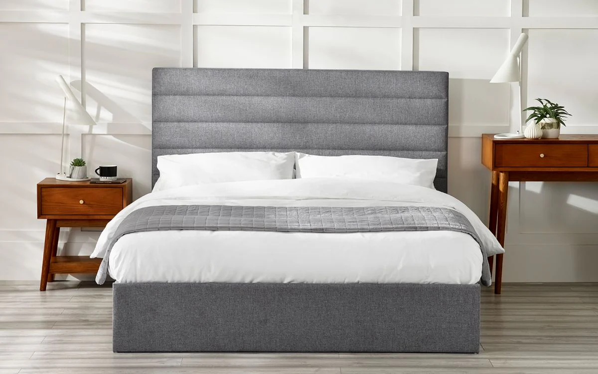 Merida Lift-Up Storage Bed 135CM - Grey Linen
