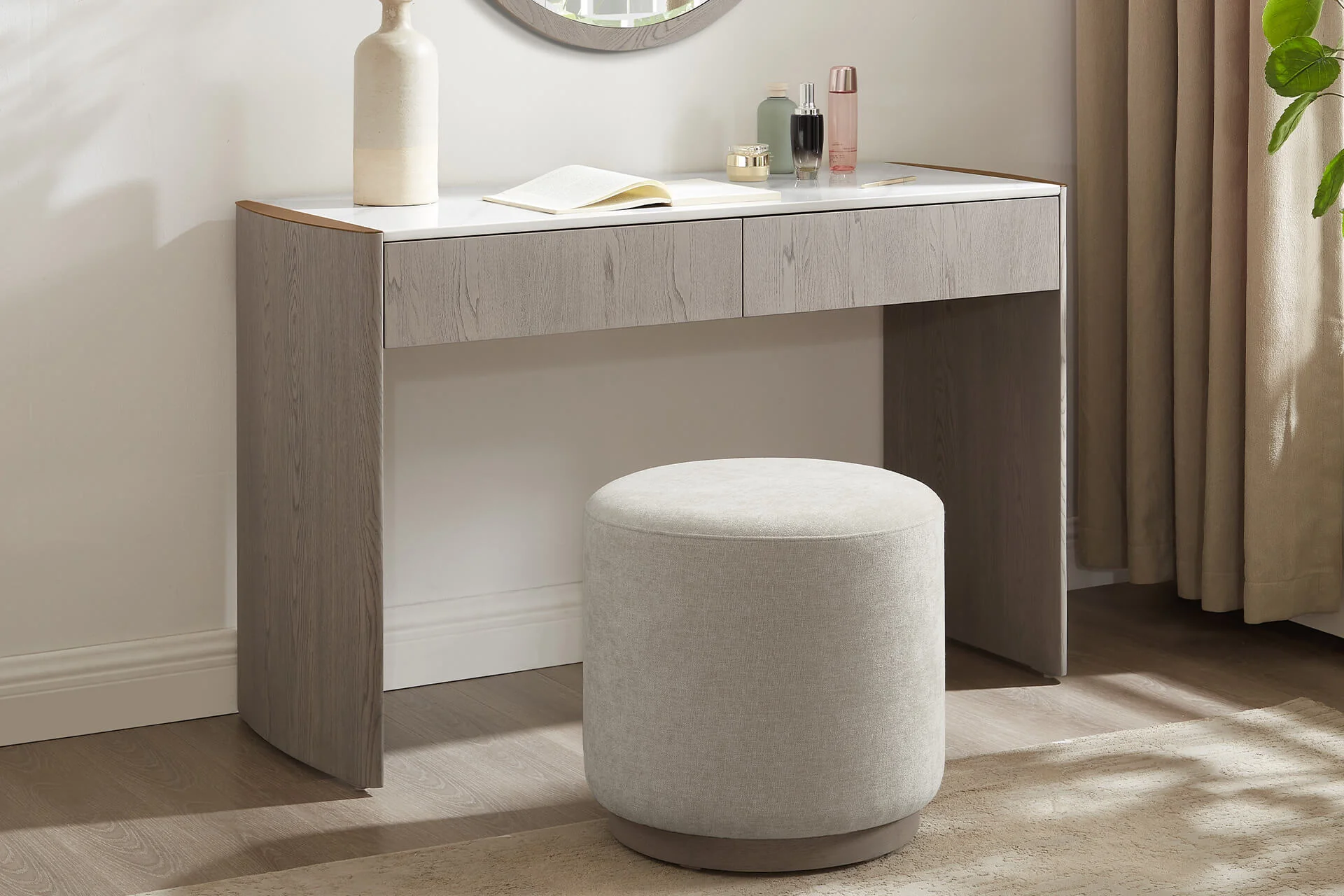 Mondello Dressing Stool Cream - Image 4