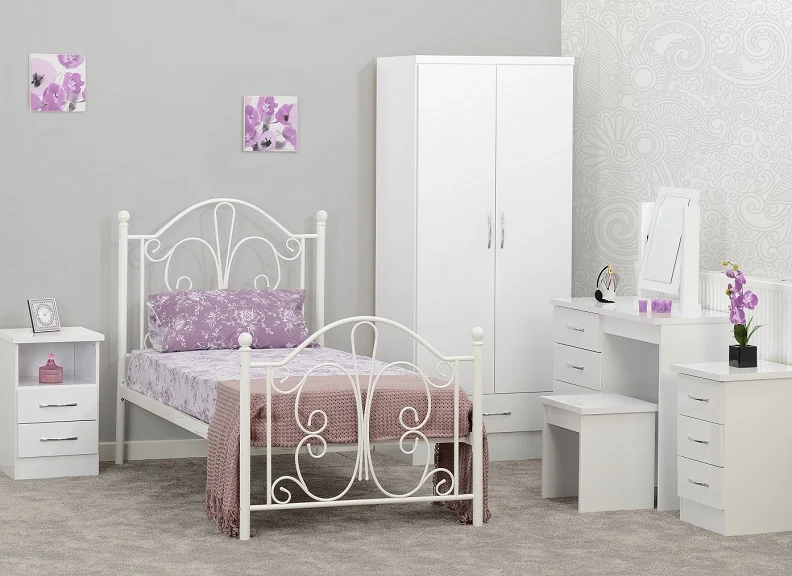Nevada White Three Drawer Chest - Image 3