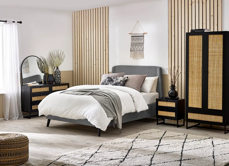 Padstow Black Three Drawer Chest - Image 2