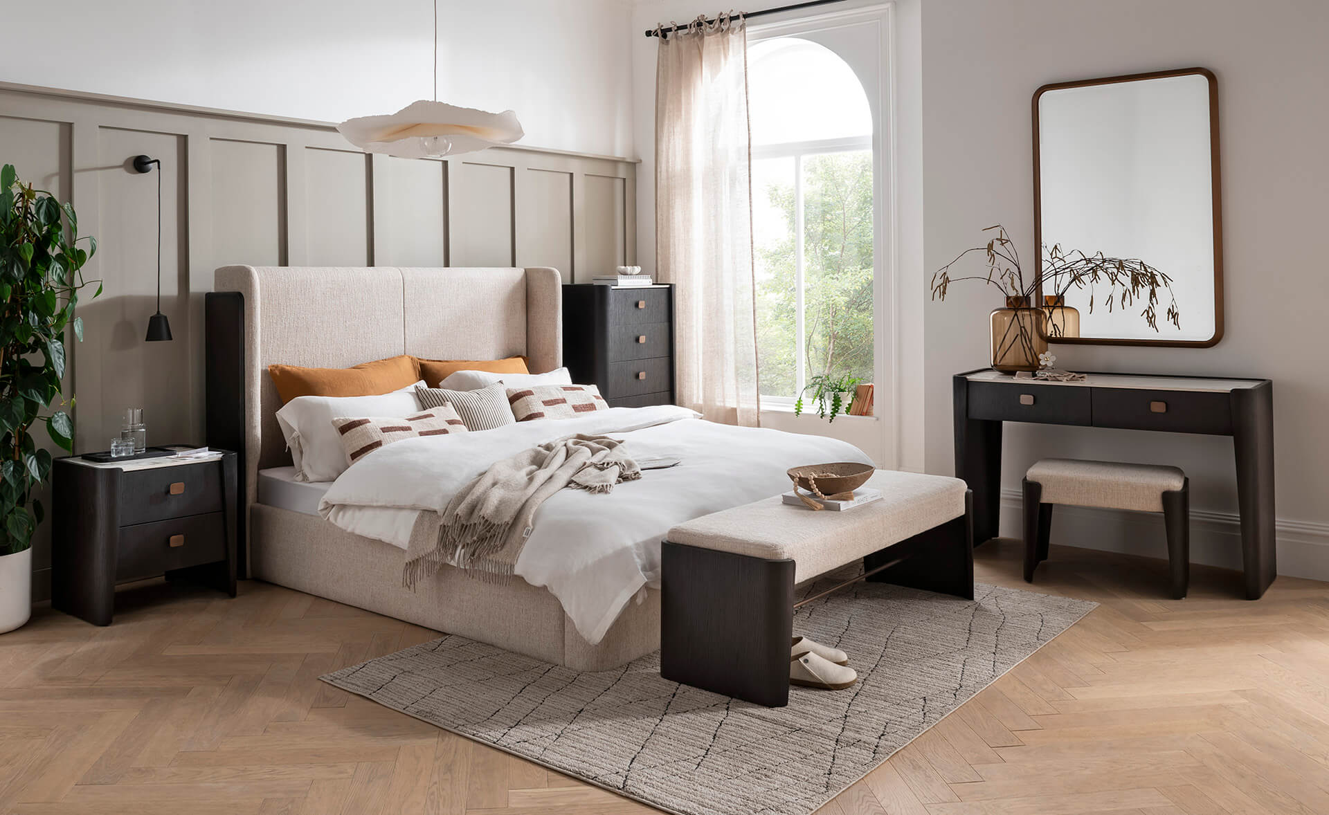 Rhodes Bed in Ebony – Opulent Luxury Bed with Contemporary Design and High-End Sophistication - Image 8