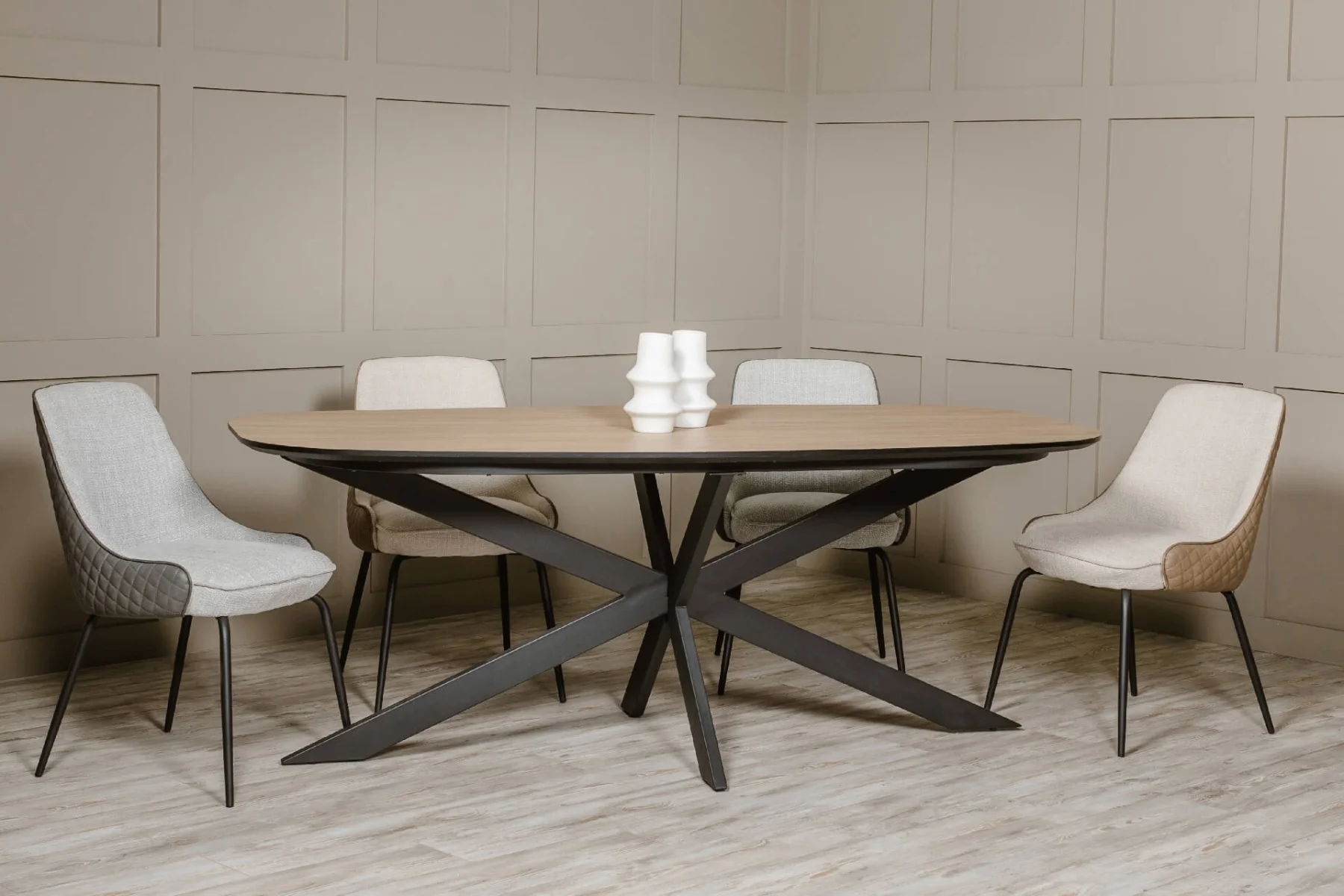 Sadia Oval Dining Table – Oak 1600mm