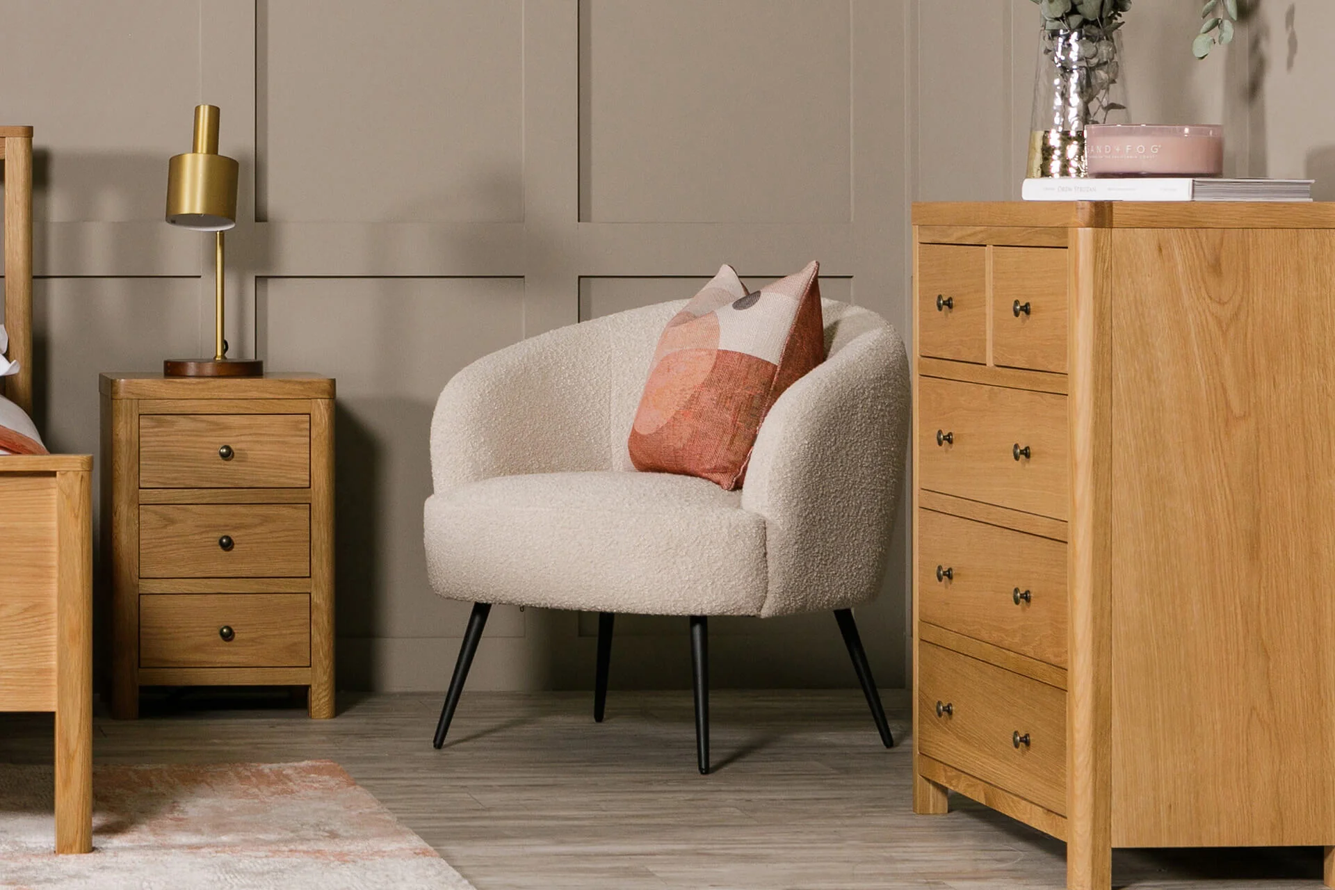 Shelbie Accent Chair – Cream Boucle with Black Legs - Image 4
