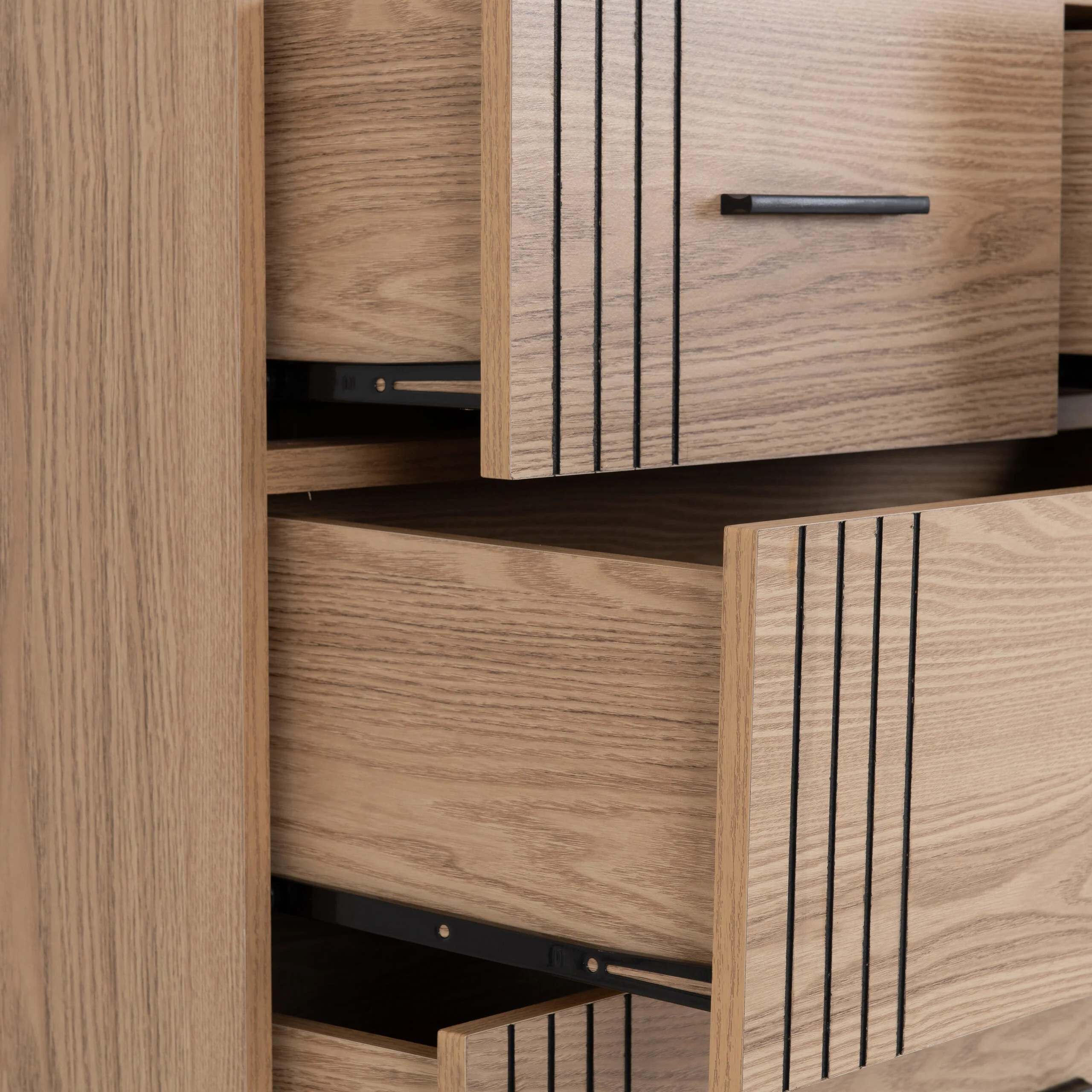 Tessa 3+2 Drawer Chest - Natural Oak Effect - Image 5