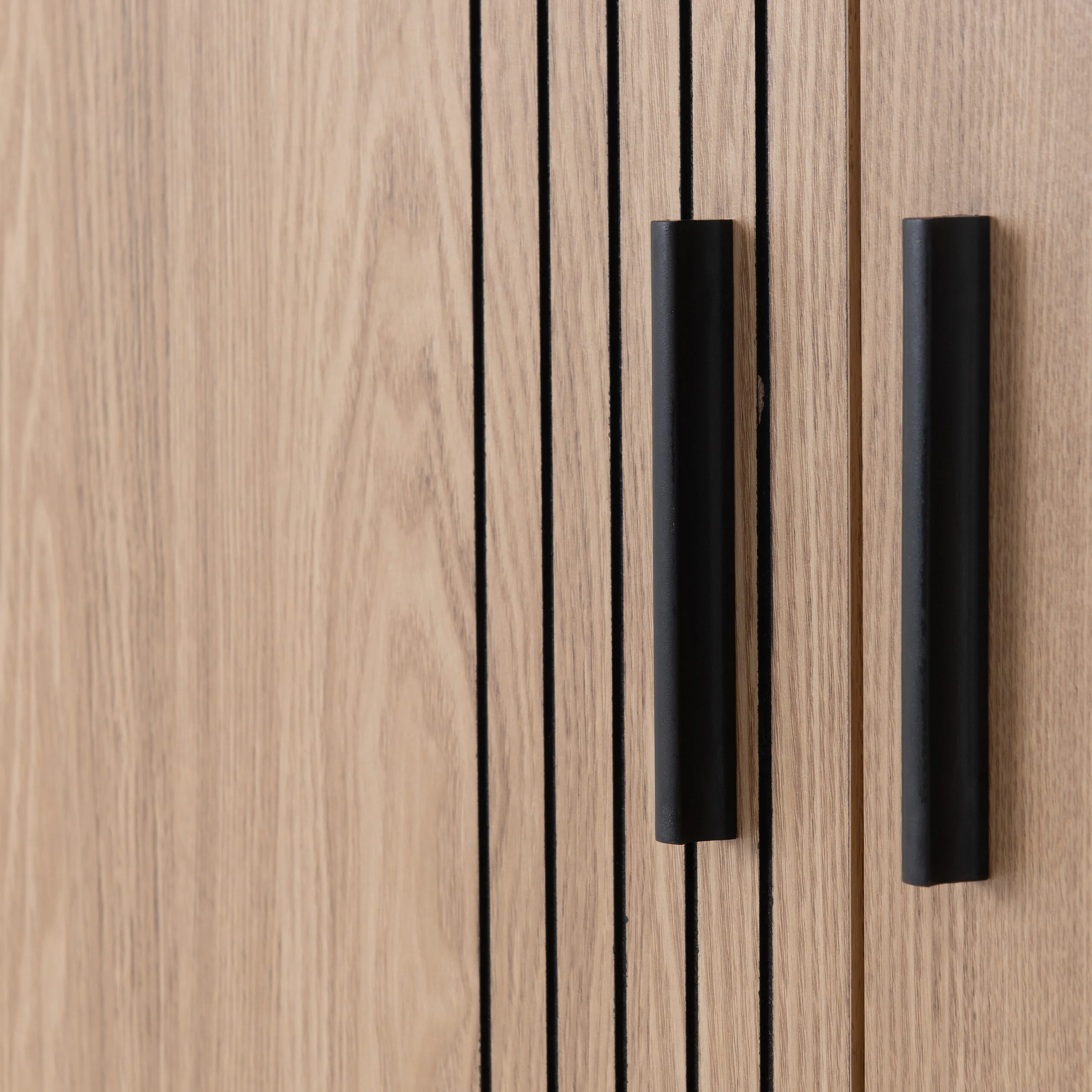 Tessa 3 Door Mirrored Wardrobe - Natural Oak Effect - Image 4