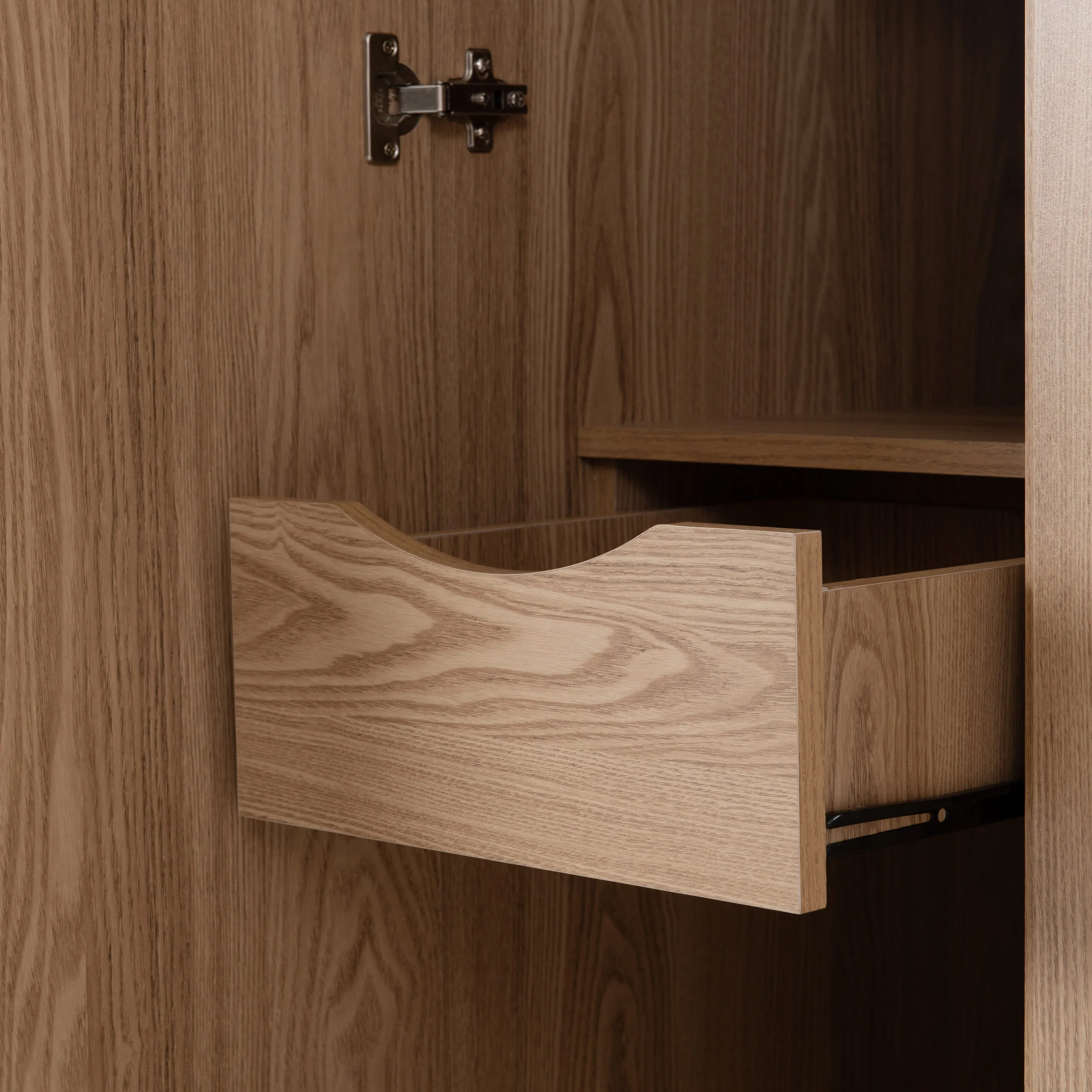 Tessa 4 Door Mirrored Wardrobe - Natural Oak Effect - Image 4