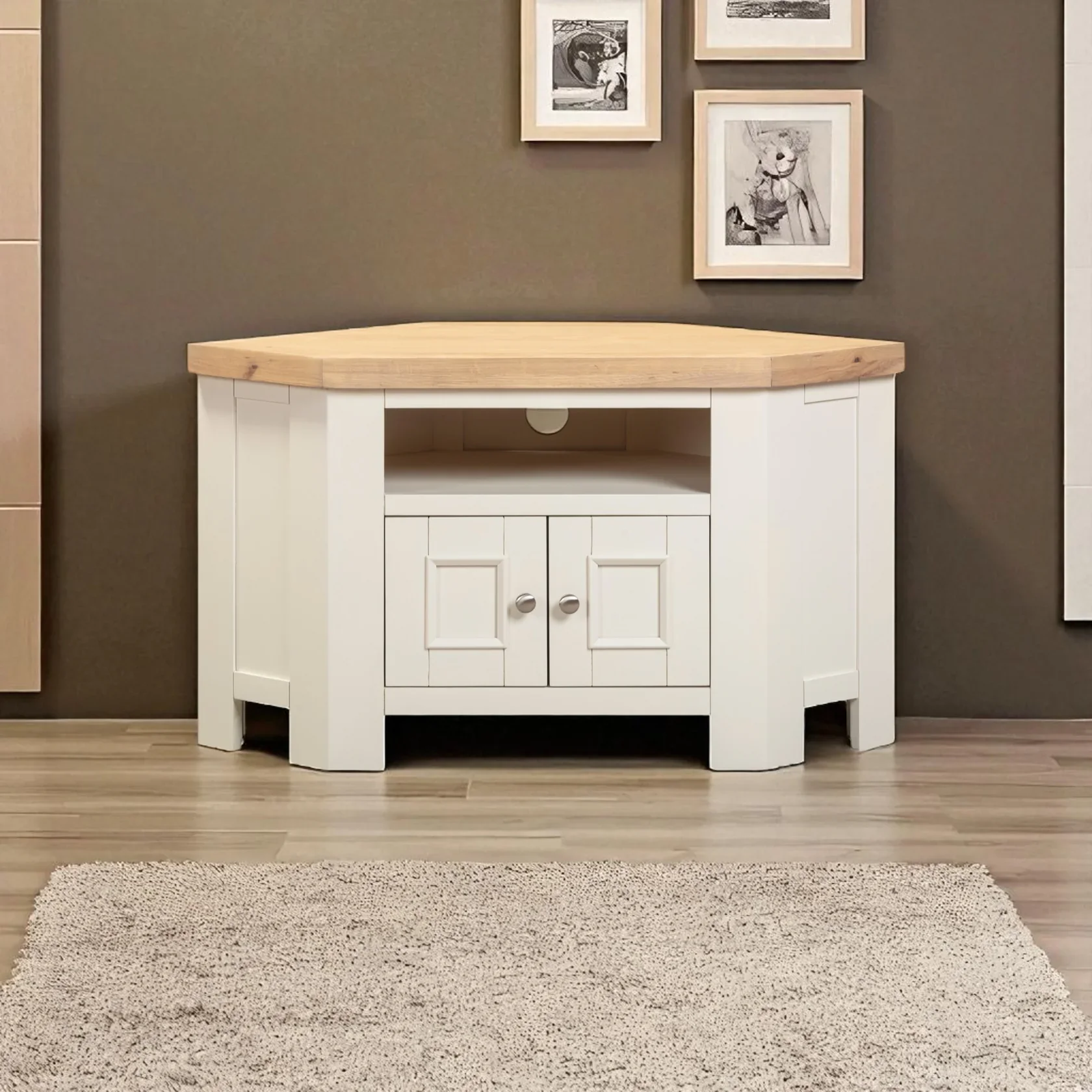 Windsor Corner TV - Image 4